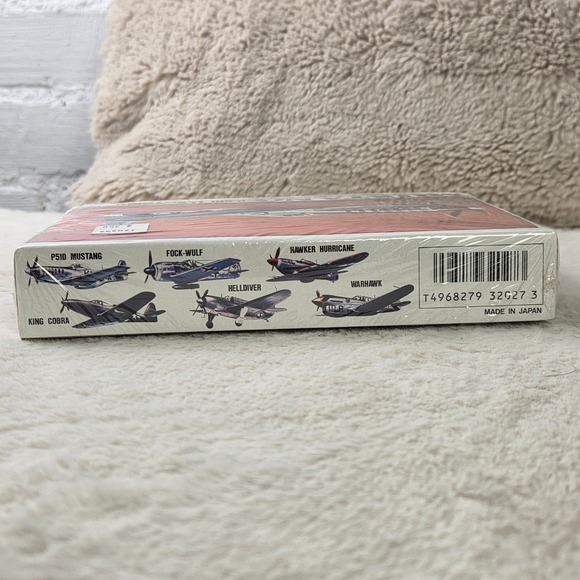 ARII Mustang P51D US Army Fighter 1 144 Scale Model Kit New‎ Factory Sealed - Picture 4 of 9